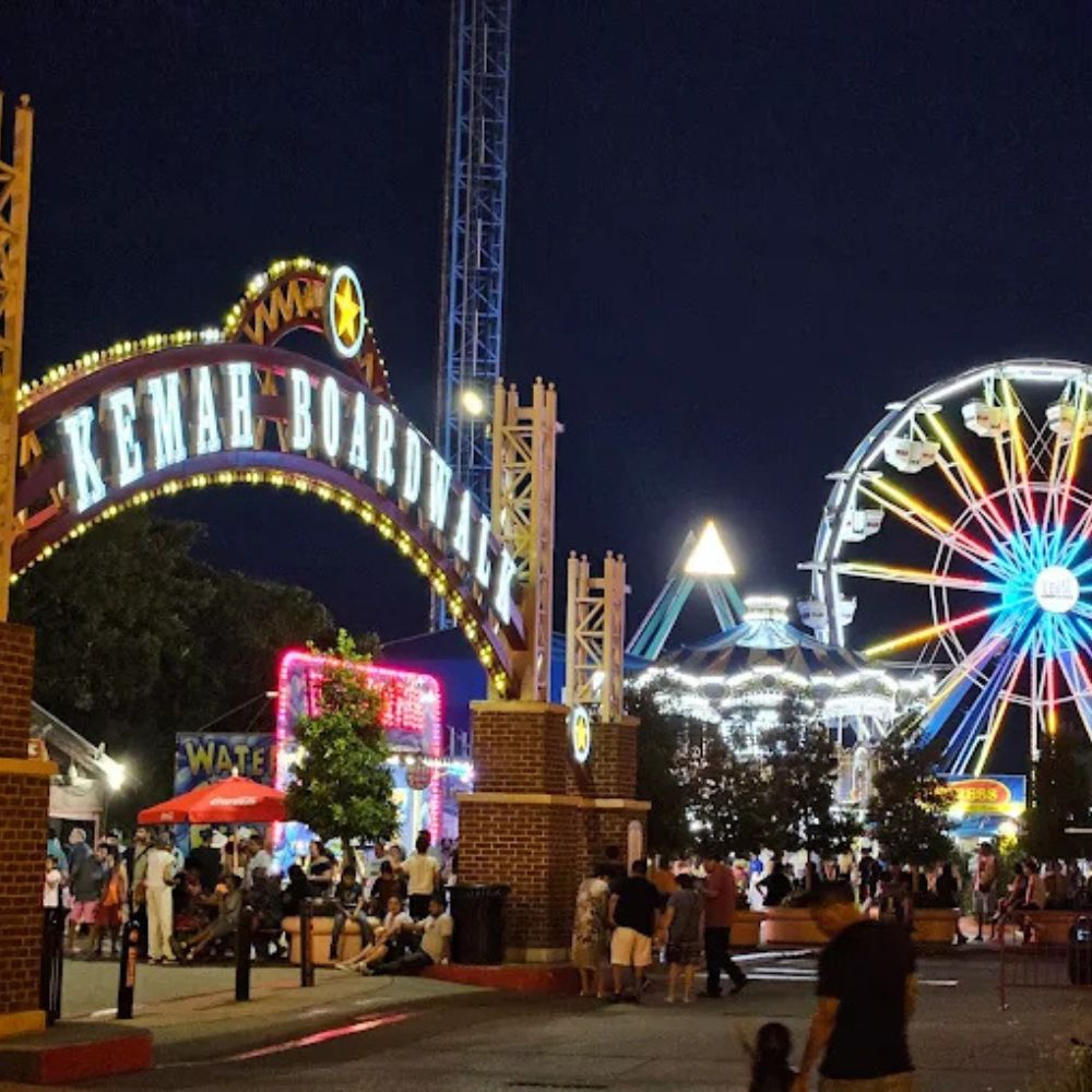 Kemah Boardwalk